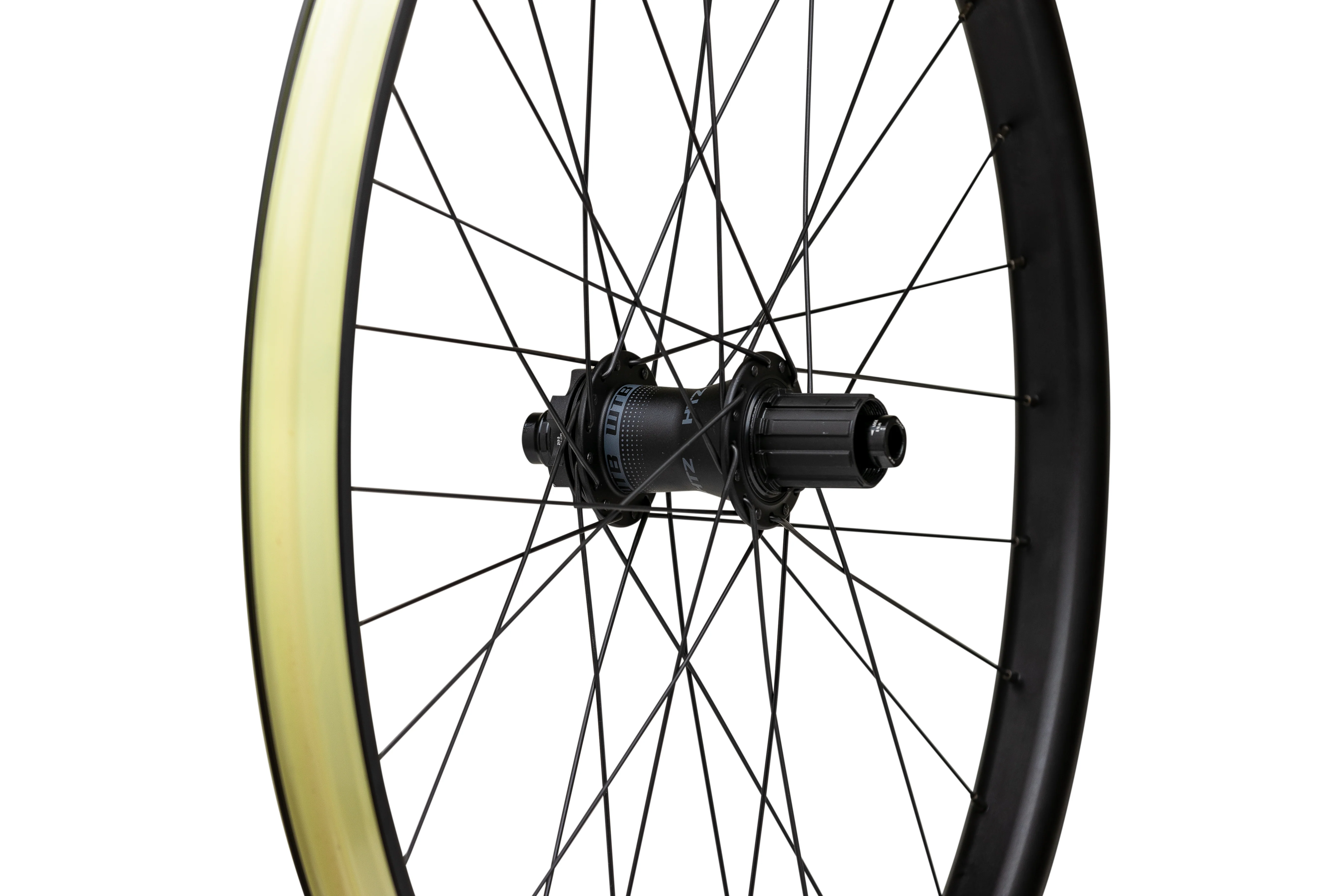 HTZ i40 - Image 3