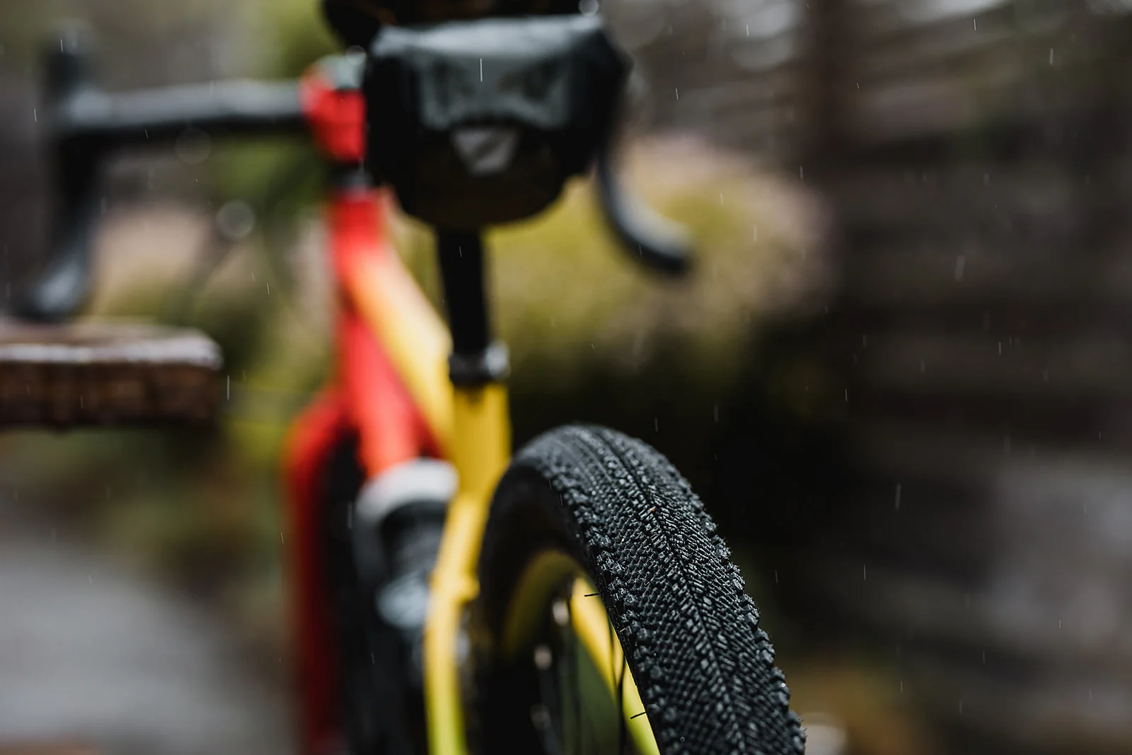 Venture 50 x 700 TCS Light/Fast Rolling 120tpi Dual DNA SG2 tire-Tubeless-Ready - Image 10